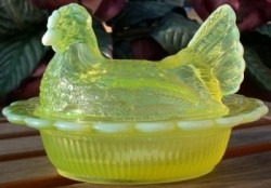 Hen on Nest 6 Inch