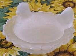 Hen on Nest 3 Inch Salt