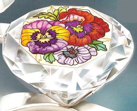 Amia 9073 Pretty Pansy Petals
