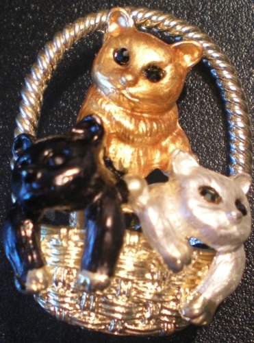 Jewelry - Fashion PNCatsBasketGold 3 Cats in Basket Pin Brooch