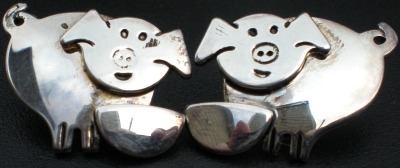 Jewelry - Fashion EARPig2 Pierced Pigs Eating Out of Bowl Earrings Silver Tone