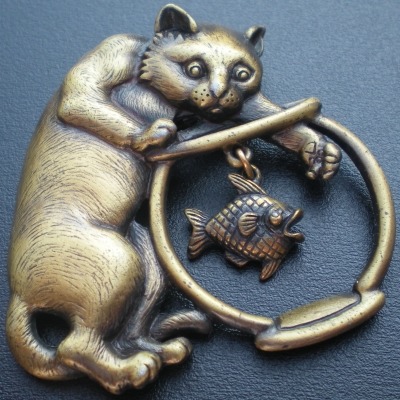 Jewelry - Fashion PINCat3 JJ Jonette Artifacts Gold Tone Cat Reaching In Fish Bowl Pin Brooch