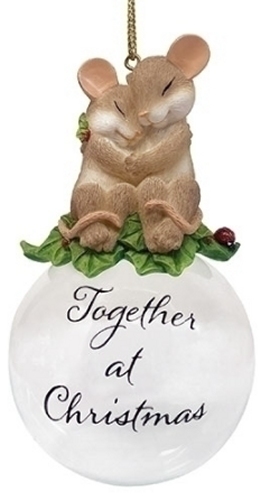Charming Tails 135566 Mice Hugging Ornament