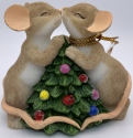 Charming Tails 136048N Our First Kiss-Mas Christmas Figurine
