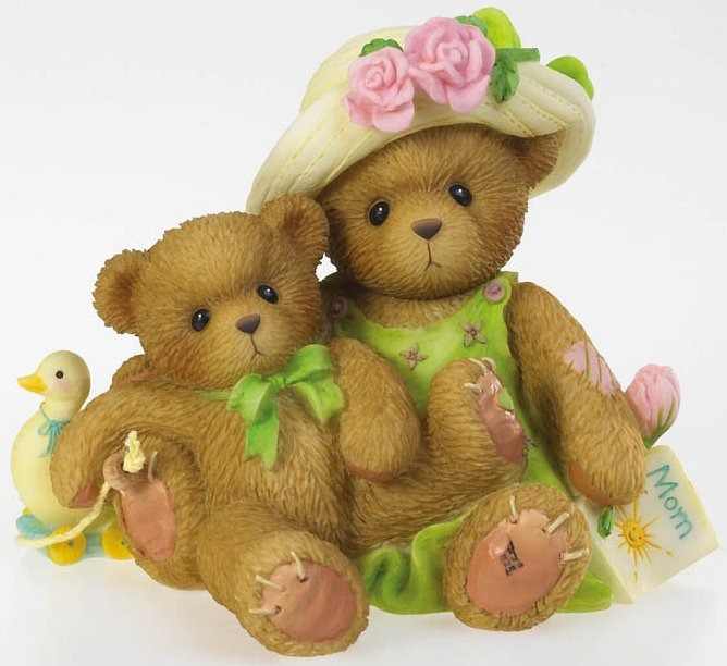 Cherished Teddies 4018048 Nothing Compares to the Love of Mom Figurine