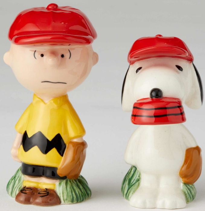 Peanuts by Department 56 6002277 Charlie Brown and Snoopy Salt and Pepper
