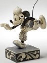 Disney Traditions by Jim Shore 4023570 Go For the Touchdown