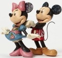 Jim Shore Disney 4046042 Mickey and Minnie with N