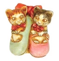 Harmony Kingdom XXYEVHOL03 Kittens in Slippers Pin