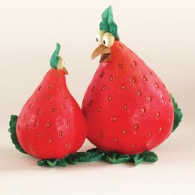 Home Grown 4008117 Strawberry Hen Figurine