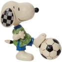 Jim Shore Peanuts 6011958N Snoopy Soccer Mini Figurine