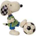 Jim Shore 6011958 Snoopy Soccer Mini Figurine