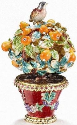 Kubla Crafts Bejeweled Enamel KUB 3452 Partridge in a Pear Tree Box