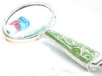 Kubla Crafts Bejeweled Enamel KUB 3888 Pearl Magnifying Glass
