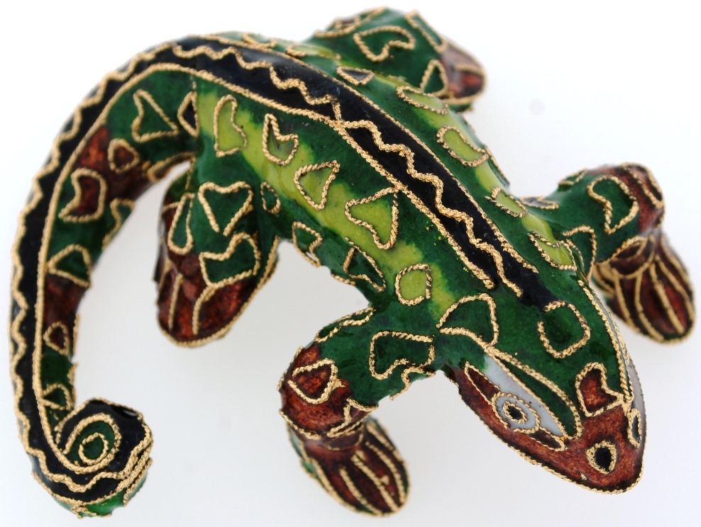 Kubla Crafts Cloisonne KUB 6 4853DG Dark Green Lizard with Wood Stand