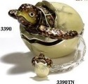 Kubla Crafts Bejeweled Enamel 3390- Hatching Sea Turtle Box