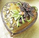 Kubla Crafts Bejeweled Enamel KUB 3944F Jewel Ivory Heart Box
