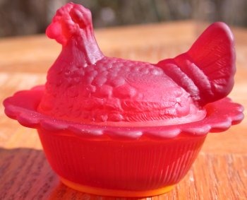 Mosser Glass 230RedStn Hen on Nest 3 Inch Salt 230 Red Satin