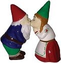 Mwah 94499 Gnomes Salt and Pepper Shakers