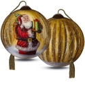 Ne'Qwa Art 7221122 Snowy Santa with Gift Ornament