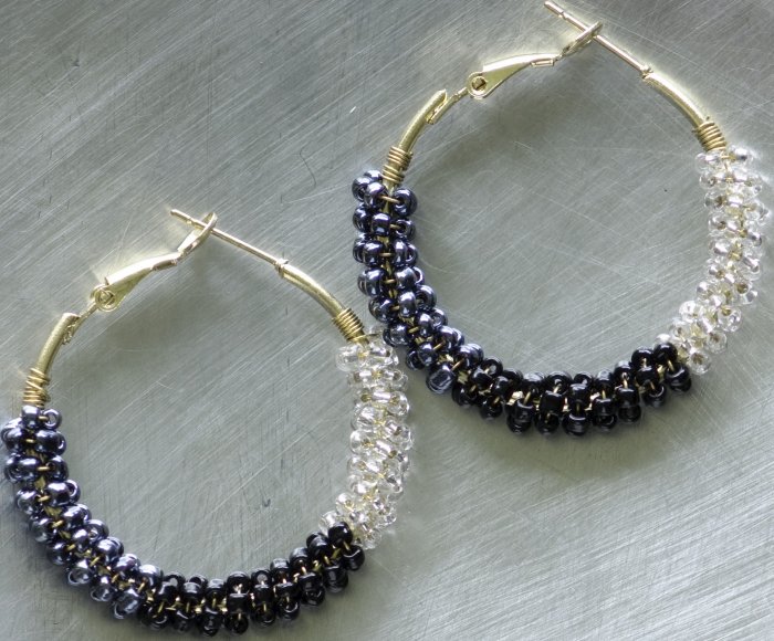 OTM Fashion Jewelry 4037806 Earrings Silvertone Black Seed Beads Brass