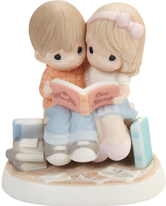 Precious Moments 202003 Couple Reading Book Together Figurine