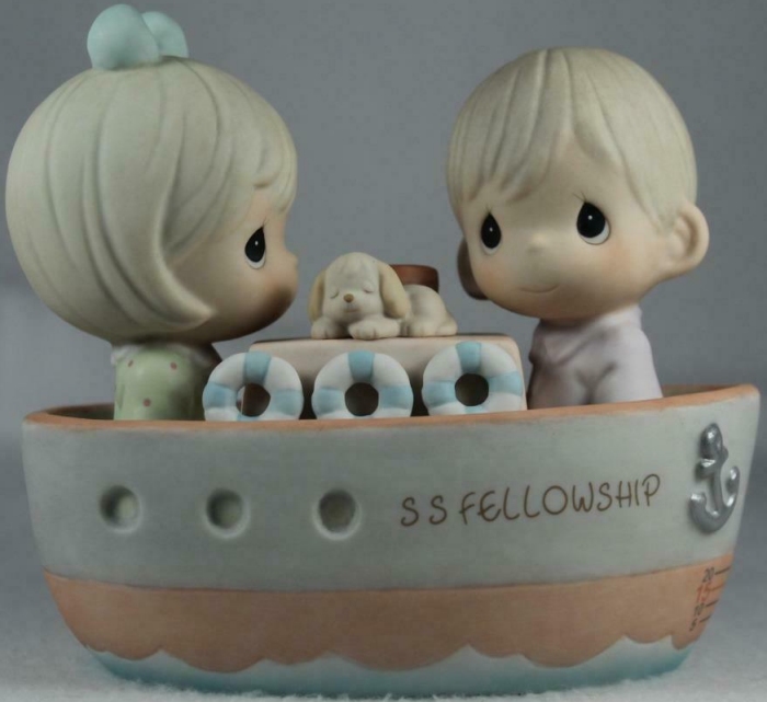 Precious Moments 635278i Couple In Ship Figurine