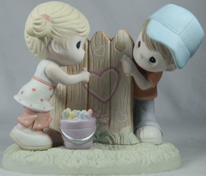 Precious Moments CC139001i Sharing My Heart with You Figurine