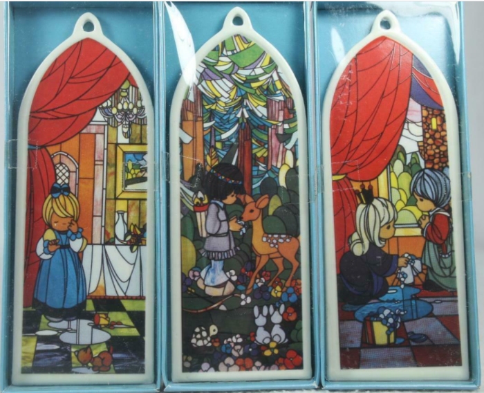 Precious Moments SETOF7 Set Of 7 Windows Ornaments Blessed Are The Peacemakers Figurine