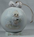Precious Moments 142689i 1995 Ball Ornament He Covers The Earth with His Glory