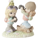 Precious Moments CC209003 2020 Collector's Club MOF Couple Exploring Figurine