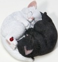 Charming Purrsonalities 4023655 Yin and Yang Figurine