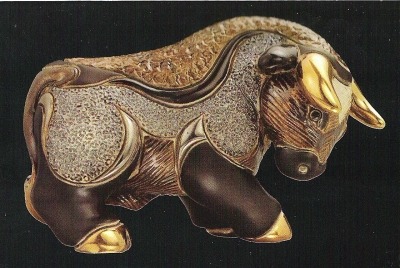 Artesania Rinconada F114 Bull Figurine