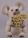 Artesania Rinconada 73F Mouse Papa Eating Cheese Figurine
