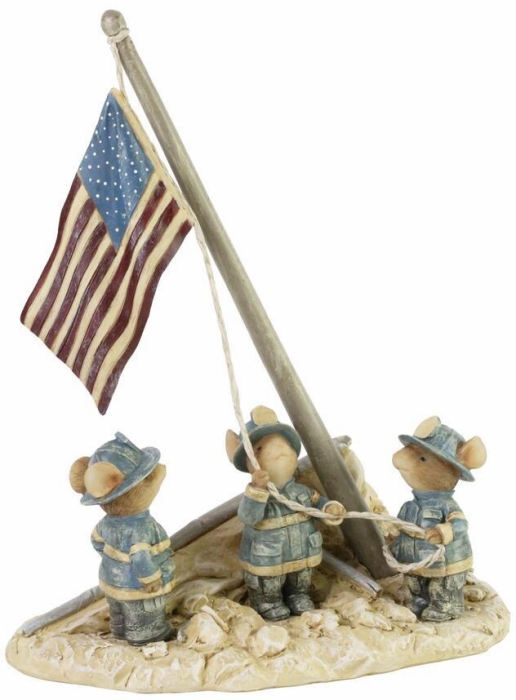 Tails with Heart 6008366i Remembering 9-11 Mouse Figurine